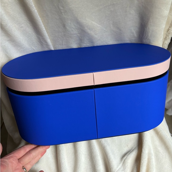 Dyson Supersonic hair dryer Presentation Case (like new condition) - Picture 3 of 4